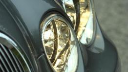 Jaguar S-Type - lewy przedni reflektor - włączony