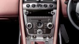 Aston Martin DB9 Facelifting Coupe - konsola środkowa