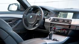 BMW M550d xDrive - kokpit