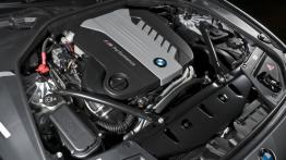 BMW M550d xDrive - silnik