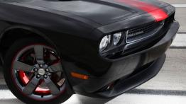 Dodge Challenger Rallye Redline - przód - inne ujęcie