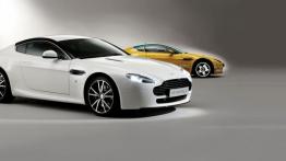 Aston Martin V8 Vantage N420 Coupe - prawy bok