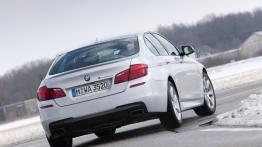 BMW M550d xDrive - tył - reflektory wyłączone