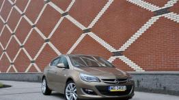 Opel Astra Sedan 1.7 CDTI - wysokie aspiracje