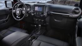 Jeep Wrangler Altitude - pełny panel przedni