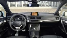 Odświeżony Lexus CT 200h zadebiutuje w Genewie