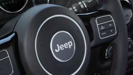 Jeep Wrangler Altitude - kierownica