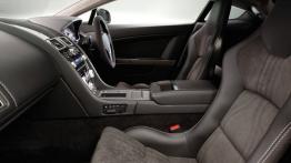 Aston Martin V8 Vantage N420 Coupe - widok ogólny wnętrza z przodu