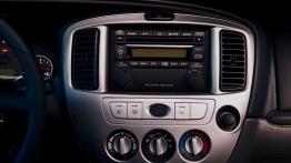 Mazda Tribute - konsola środkowa