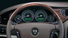 Jaguar S-Type - deska rozdzielcza