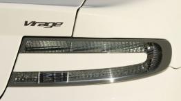 Aston Martin Virage Coupe - prawy tylny reflektor - wyłączony