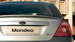 Ford Mondeo - widok z tyłu