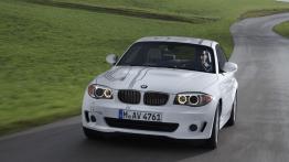 BMW ActiveE - przód - reflektory włączone