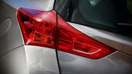 Toyota Auris II Hatchback 5d Diesel - lewy tylny reflektor - wyłączony