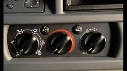 Renault Master - panel sterowania wentylacją i nawiewem