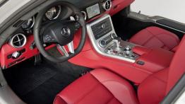 Mercedes SLS AMG - pełny panel przedni