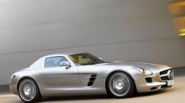 Mercedes SLS AMG - prawy bok