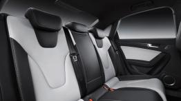 Audi S4 Facelifting - tylna kanapa