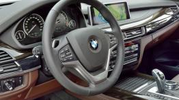 BMW X5 III (2014) xDrive50i - wersja amerykańska - kierownica