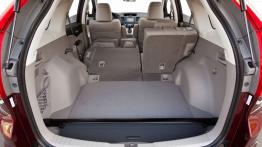 Honda CR-V IV - wersja amerykańska - tylna kanapa złożona, widok z bagażnika