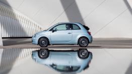 Hybrydowe Fiat 500 i Panda kolejnym etapem procesu elektryfikacji włoskiej marki
