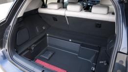 Lexus CT 200H - bagażnik, akcesoria