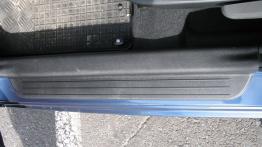 Kia cee´d Hatchback 5d Facelifting - galeria społeczności - lewy próg boczny