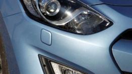 Hyundai i30 II Hatchback 5d - prezentacja w Sevilli - prawy przedni reflektor - wyłączony