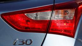 Hyundai i30 II Hatchback 5d - prezentacja w Sevilli - prawy tylny reflektor - wyłączony