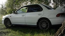 Subaru Impreza I Sedan - galeria społeczności - lewy bok