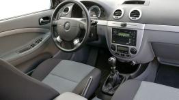 Chevrolet Nubira Kombi - pełny panel przedni