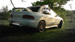 Subaru Impreza I Sedan - galeria społeczności - widok z tyłu