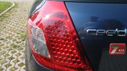 Kia cee´d Hatchback 5d Facelifting - galeria społeczności - lewy tylny reflektor - wyłączony