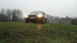 Opel Vectra B Sedan - galeria społeczności - przód - reflektory włączone