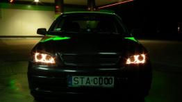 Opel Astra G Hatchback - galeria społeczności - przód - reflektory włączone