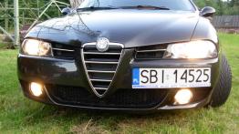 Alfa Romeo 156 I Sedan - galeria społeczności - przód - reflektory włączone