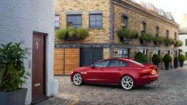 Jaguar XE zadebiutuje na paryskim salonie