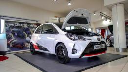 Toyota Yaris GRMN – jak bardzo różni się od „zwykłej” wersji?