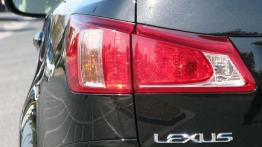 Lexus IS 250 - Moc dyskrecji