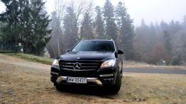 Mercedes Klasa M 2012 w Krynicy-Zdroju - widok z przodu