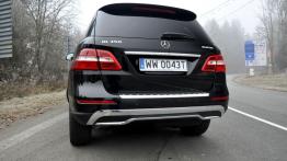 Mercedes Klasa M 2012 w Krynicy-Zdroju - widok z tyłu