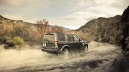 Land Rover Discovery HSE Luxury Limited Edition - widok z tyłu