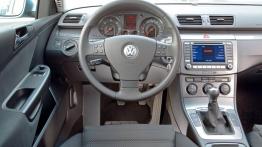 Volkswagen Passat Kombi Blue Motion - kokpit