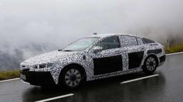 Nowy Opel Insignia przyłapany podczas testów