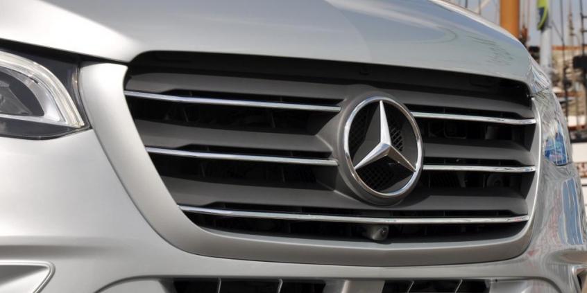 Druga chińska firma nabyła akcje Daimlera