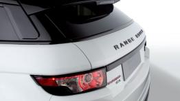 Range Rover Evoque Black Design - tył - inne ujęcie
