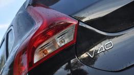 Volvo V40 II Hatchback 1.6 T3 150KM - galeria redakcyjna - lewy tylny reflektor - wyłączony