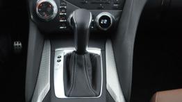 Citroen DS5 Hatchback 5d 2.0 HDi 163KM - galeria redakcyjna - konsola środkowa