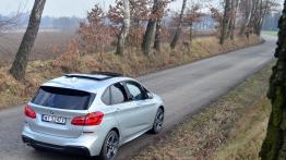 BMW Seria 2 Active Tourer 225xe - galeria redakcyjna - widok z tyłu