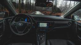 Toyota Auris Touring Sports Hybrid - galeria redakcyjna - pe?ny panel przedni